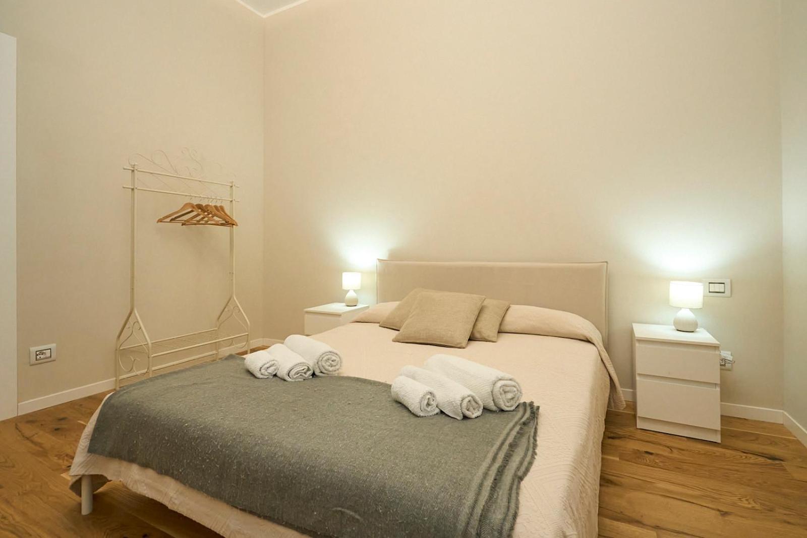 Ferienwohnung Duomo Luxury Loft A Step From Duomo Mailand Exterior foto